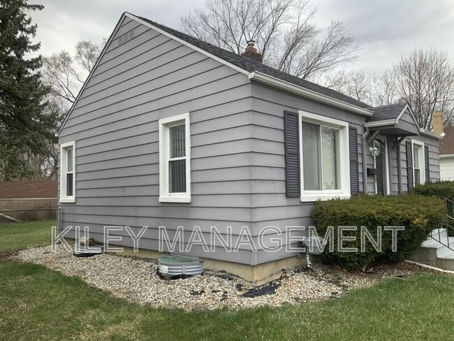 1257 Forest Hill Ave in Flint, MI - Building Photo - Building Photo