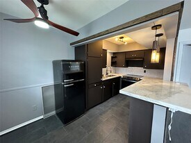 1906 Binz St in Houston, TX - Building Photo
