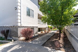 2400 E 6895 S in Cottonwood Heights, UT - Building Photo - Building Photo