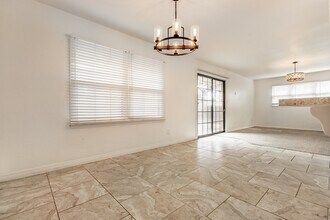 2605 Abbey Rd in The Village, OK - Building Photo - Building Photo