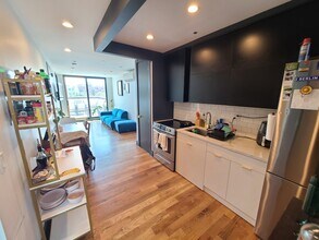 231 Jackson St, Unit 3 in Brooklyn, NY - Building Photo - Building Photo