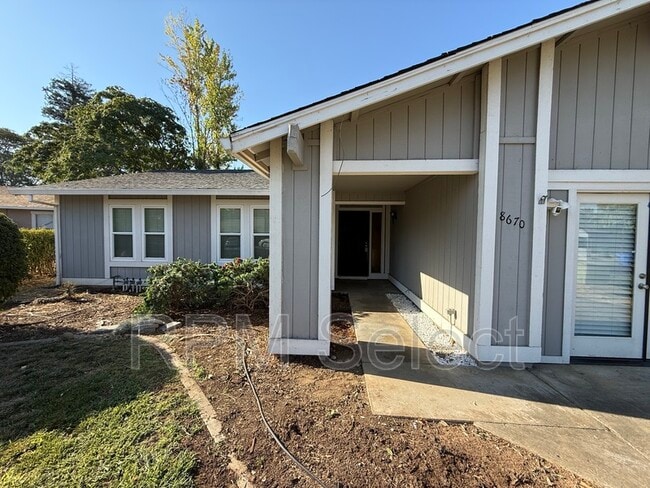 8670 Sumerlin Ct in Elk Grove, CA - Building Photo - Building Photo
