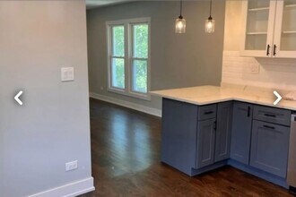 201 S Vine St in Hinsdale, IL - Building Photo - Building Photo