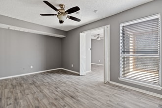 2300 Balsam Dr, Unit G307 in Arlington, TX - Building Photo - Building Photo