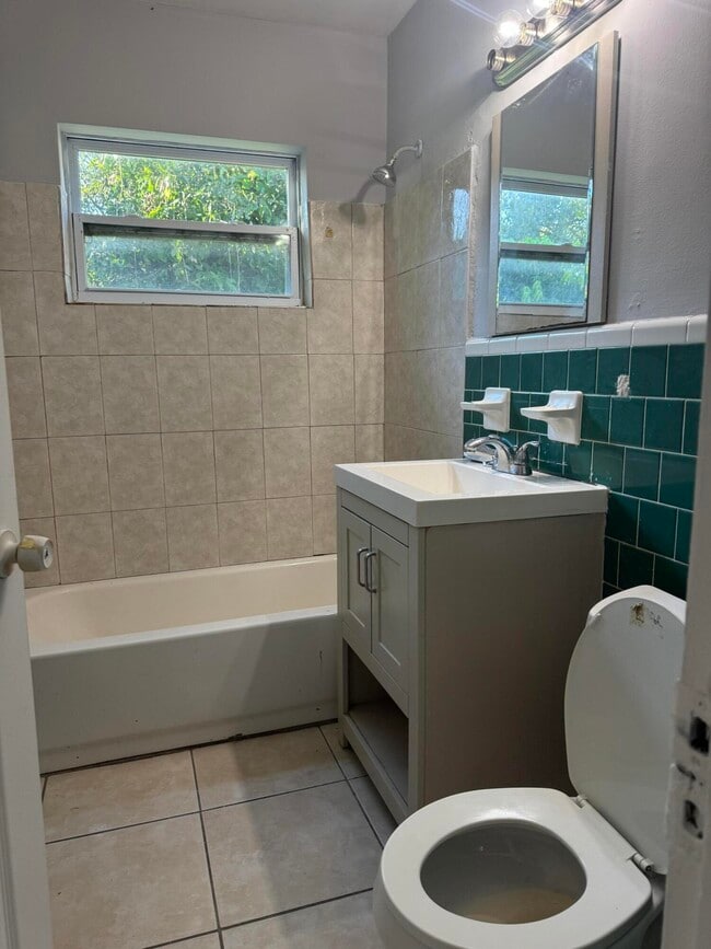 1507 Coronado Ave in Fort Pierce, FL - Building Photo - Building Photo
