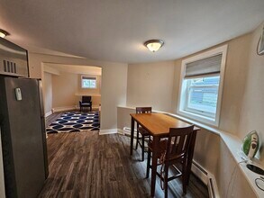 44 Belmont St, Unit 2 in Somerville, MA - Building Photo - Building Photo