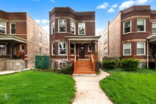 5115 W Pensacola Ave in Chicago, IL - Building Photo