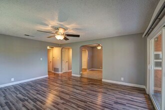 Riverview Condominiums in Redding, CA - Building Photo - Building Photo