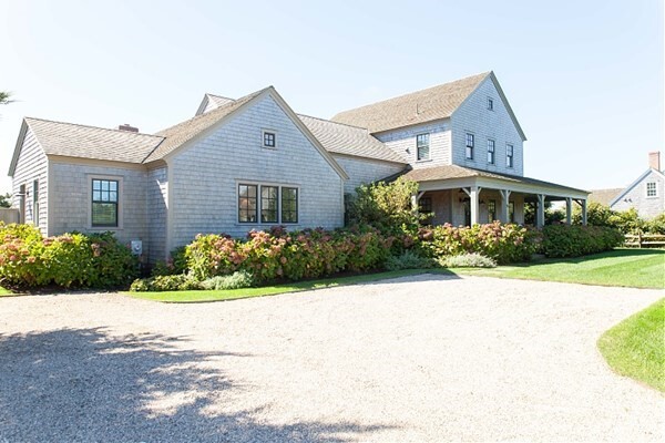 14 Blackfish Rd in Nantucket, MA - Building Photo - Building Photo