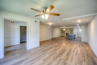 10630 Sandpiper Ln in Dallas, TX - Building Photo - Building Photo