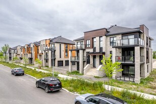 Quai De la Gare Sainte-Rose - Phase 1 in Laval, QC - Building Photo
