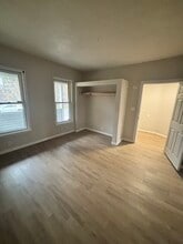 1813 Willowdale Ave, Unit D in Cleveland, OH - Foto de edificio - Building Photo