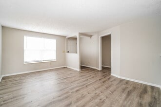 4880 River Trail Ct in Columbus, OH - Foto de edificio - Building Photo