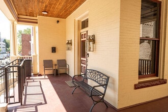 275 S Limestone in Lexington, KY - Foto de edificio - Building Photo