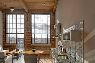 The Lofts at Stehli Silk Mill in Lancaster, PA - Foto de edificio - Building Photo