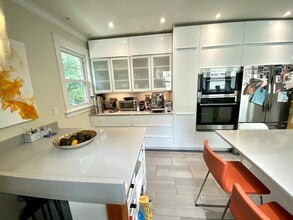 71 Mason Terrace in Brookline, MA - Building Photo - Building Photo