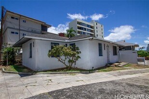 1044 Green St in Honolulu, HI - Building Photo