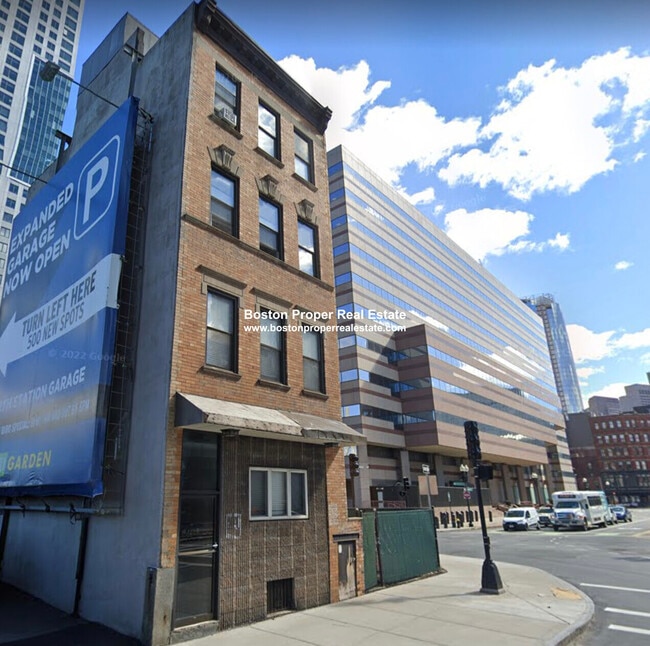 42 Lomasney Way, Unit 1