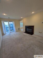 48 Tanglewood Ct in Monmouth Junction, NJ - Building Photo - Building Photo
