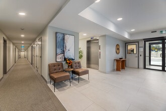 Monarch Apartments in Victoria, BC - Building Photo - Building Photo