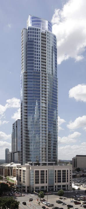 The Austonian in Austin, TX - Foto de edificio