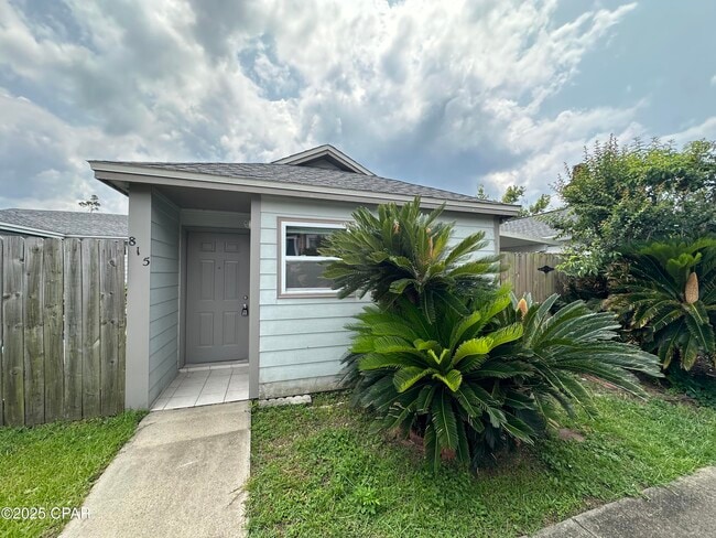 815 Premier Dr
