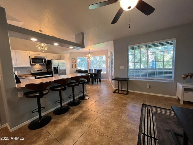 255 S Kyrene Rd in Chandler, AZ - Building Photo - Building Photo