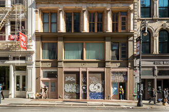 542 Broadway - Retail in New York, NY - Building Photo - Building Photo