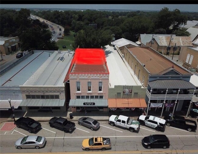 property at 1006 Main St