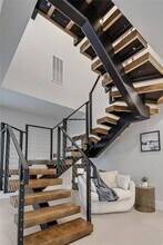 1111 W Annie St in Austin, TX - Building Photo - Building Photo