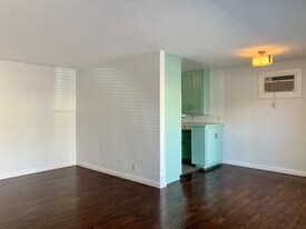 13514 Rye St in Los Angeles, CA - Building Photo