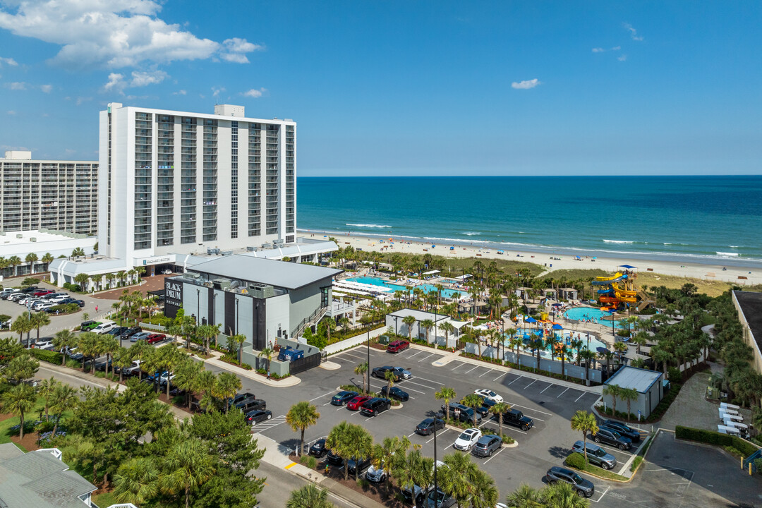 Kingston Plantation Brighton Towers in Myrtle Beach, SC - Foto de edificio