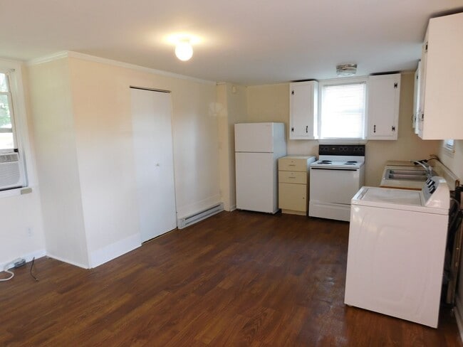 2208 Spencer Ave in New Bern, NC - Building Photo - Building Photo