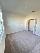 3810 Knotty Pne St in St. Cloud, FL - Foto de edificio - Building Photo