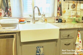 74 Patten St, Unit 1 in Boston, MA - Foto de edificio - Building Photo