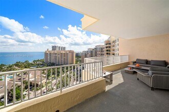 781 Crandon Blvd in Key Biscayne, FL - Building Photo - Building Photo