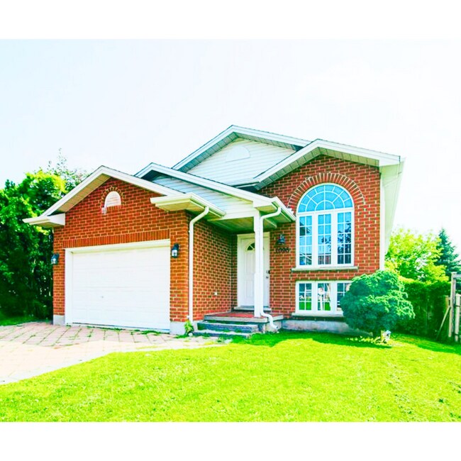 1098 Farnsborough Cres in London, ON - Building Photo - Building Photo