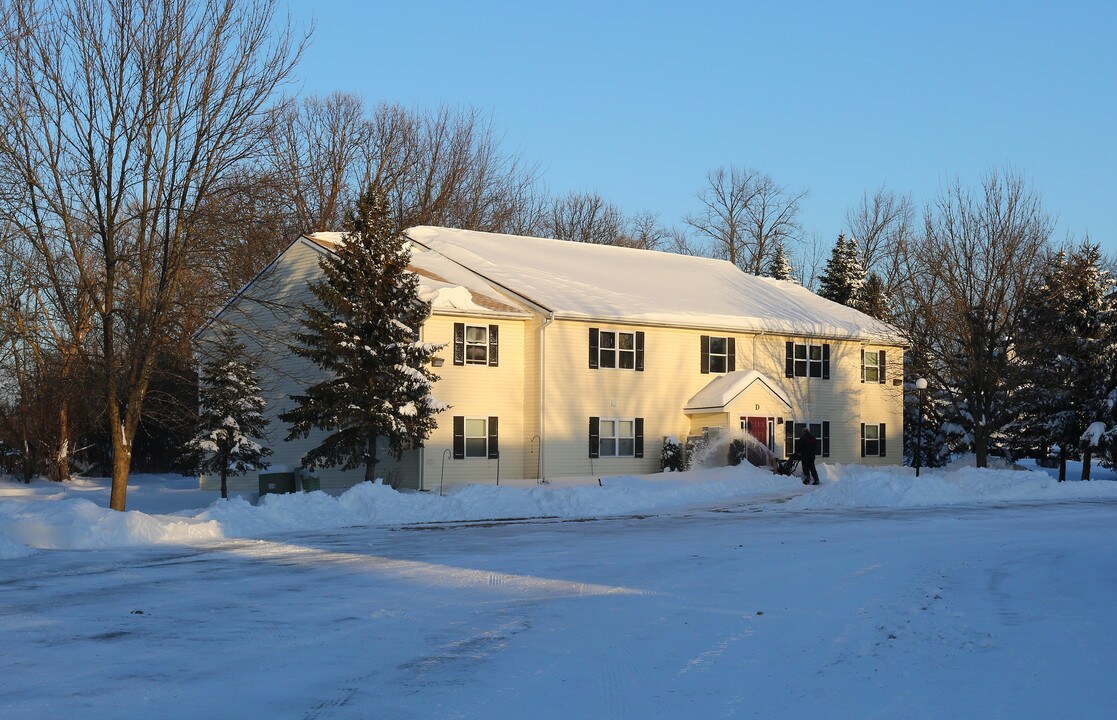 Brandle Woods in Altamont, NY - Foto de edificio