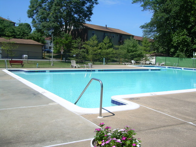 Garrison Forest Apartments in Owings Mills, MD - Building Photo - Building Photo