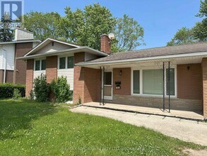 182 Willson Rd in Welland, ON - Building Photo - Building Photo