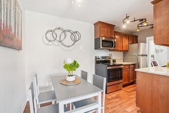 Connelly On Eleven in Burnsville, MN - Building Photo - Building Photo