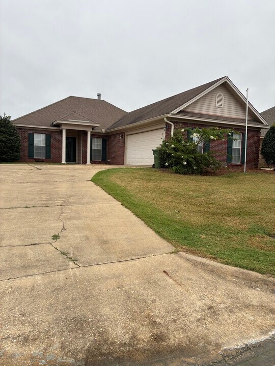 1319 Hallwood Ln in Montgomery, AL - Building Photo