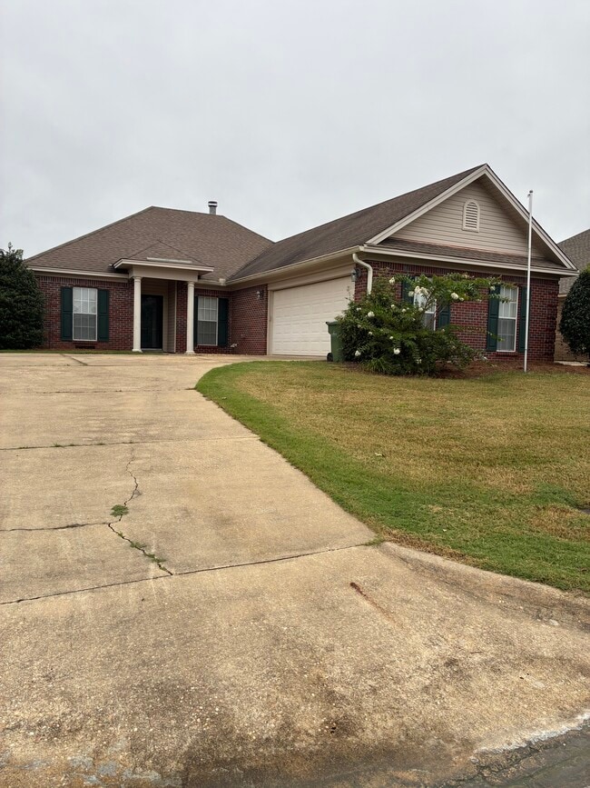 property at 1319 Hallwood Ln