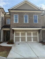 419 Duncan Dene Dr in Johns Creek, GA - Building Photo