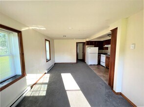328 3rd Ave in Vestal, NY - Building Photo - Building Photo