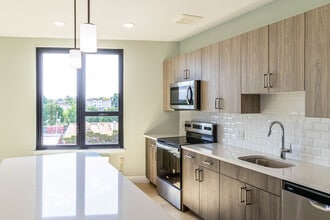 Olea by Gomes in Newark, NJ - Foto de edificio - Interior Photo