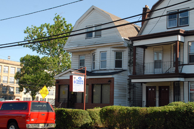 1233 Clinton Ave in Irvington, NJ - Building Photo - Building Photo