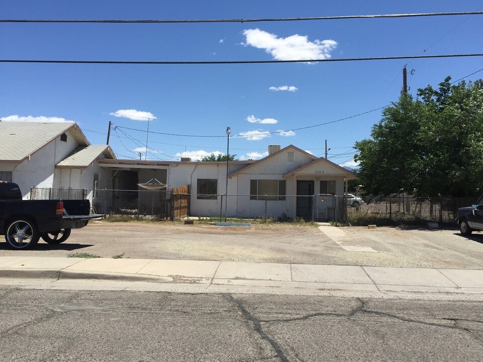 2nd Street Tri-Plex in Las Cruces, NM - Foto de edificio