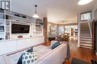 13 Manning Ave in Toronto, ON - Building Photo - Building Photo