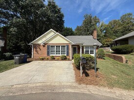 815 Meadowstone Dr in Winston-Salem, NC - Building Photo